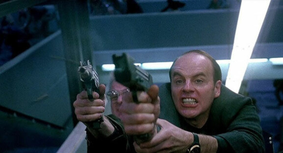 Total Recall -elokuva jäi ainoaksi Michaelin ja Arnoldin yhteistyöksi valkokankaalla, mutta he ovat säilyneet ystävinä näihin päiviin asti.