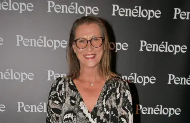 Erja Häkkinen kertoo muistisairaudestaan podcastissa – tällaiset ovat välit Mika Häkkiseen