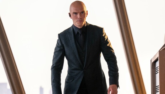 Viimeksi Nosferatu -elokuvassa nähty Nicholas Hoult on vakuuttava Teräsmiehen arkkivihollisena Lex Luthorina.