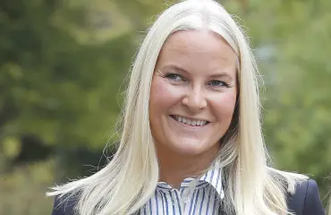 Kruununprinsessa Mette-Marit hoitoon – pitkä sairausloma