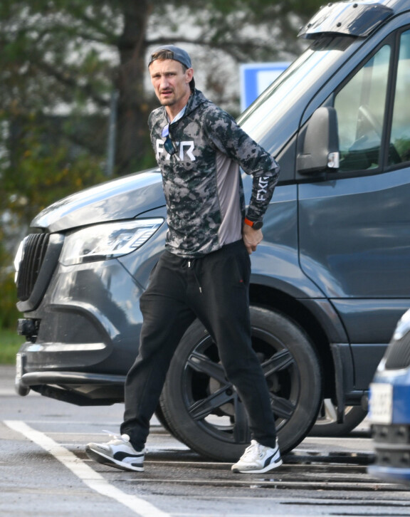 Sami nousi autosta vasta Kouvolassa.