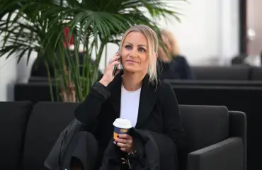 Helena Koivulle tuli äkkilähtö kodistaan – näin poliisi perustelee episodia Kakskerrassa