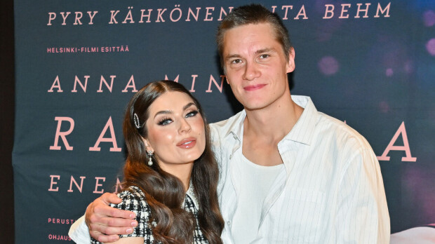 Pyry Kähkönen täytti 30 ja tajusi jotain pysäyttävää Kuvassa Rita Behm ja Pyry Kähkönen.
