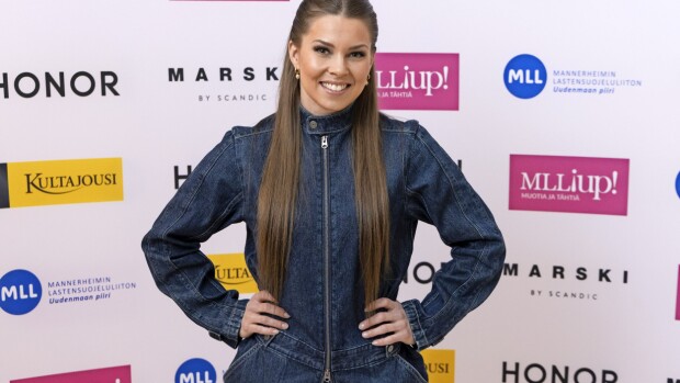 Oho! Viivi Pumpasen elämään ilmestyi kookas könsikäs