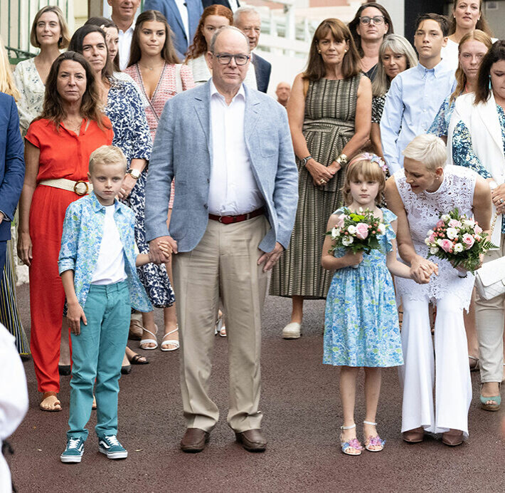 Monacon ruhtinaspari Albert ja Charlene sekä prinssi Jacques ja prinsessa Gabriella