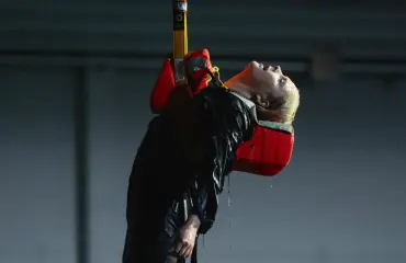 Raju tilanne tv-kuvauksissa – Janne Grönroos verissä päin