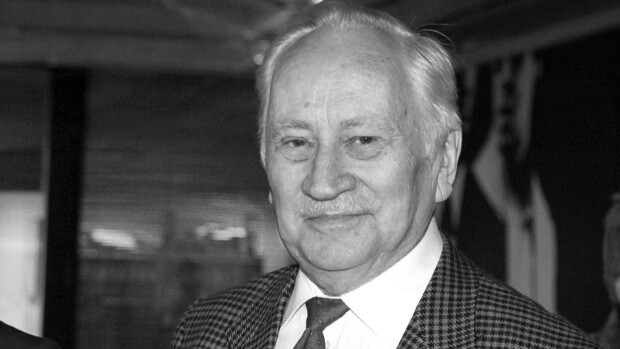Esa Saario on kuollut