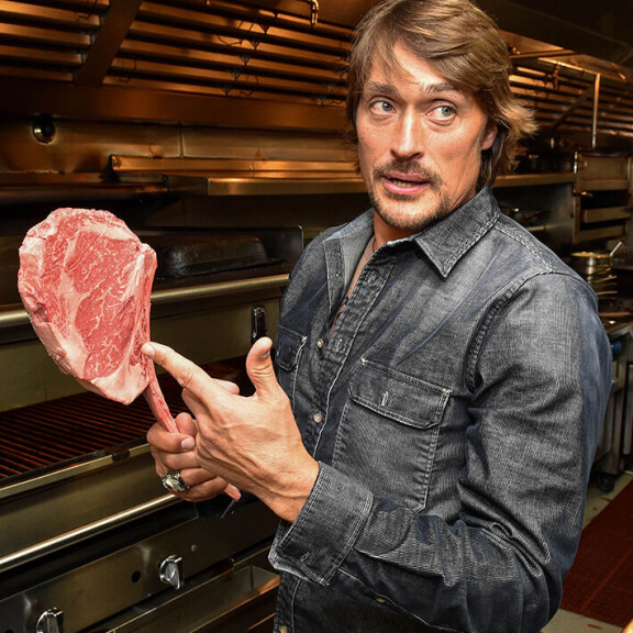 Selanne Steak Tavern -ravintola on kuuluisa lihoistaan. teemu