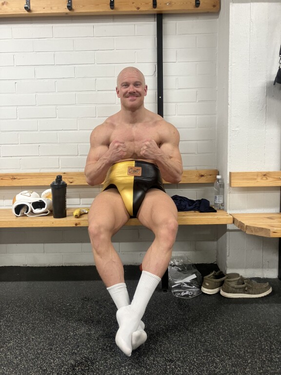 Jere jakoi tunnustusta hänet voittaneelle Matiakselle.