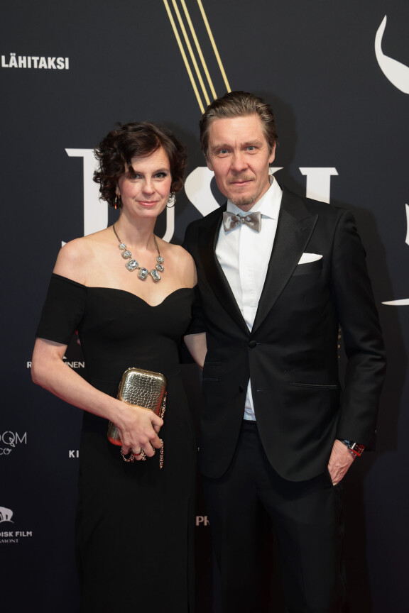 Olga ja Tuukka ovat kertoneet avoimesti perheensä elämästä Olgan shokkidiagnoosin jälkeen. Pariskunnalla on kolme lasta.