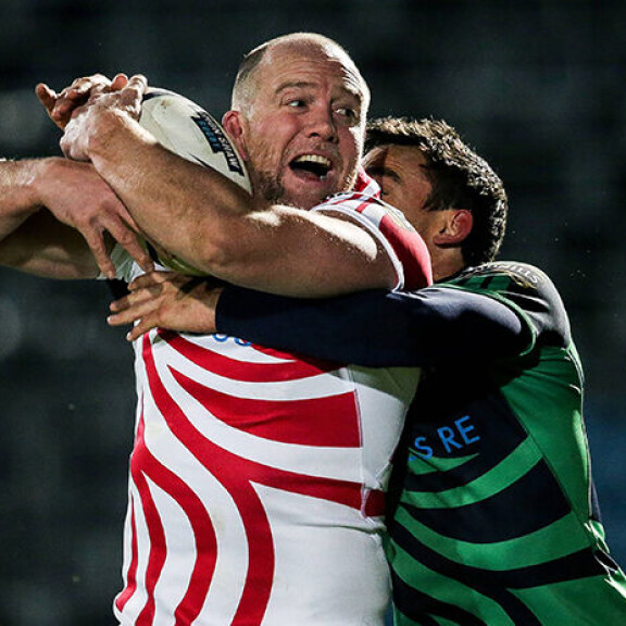 Mike on tehnyt menestyksekkään uran rugbypelaajana. Hän oli julkkis jo ennen suhdettaan Zaran kanssa. Mike Tindall