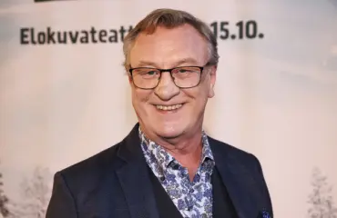 Oho! Esko Kovero lataa suorat sanat:"Olen heittänyt pyyhkeen kehään"