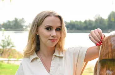 Oho! Helmi Loukasmäki sykähdyttää näyttävissä lomakuvissa