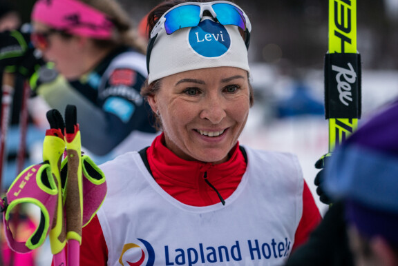 Riitta-Liisa Roponen hiihti kilpaa reippaasti yli 40-vuotiaaksi.