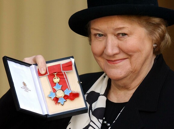 Patricialle myönnettiin brittiläisen imperiumin ritarikunnan risti vuonna 1993.