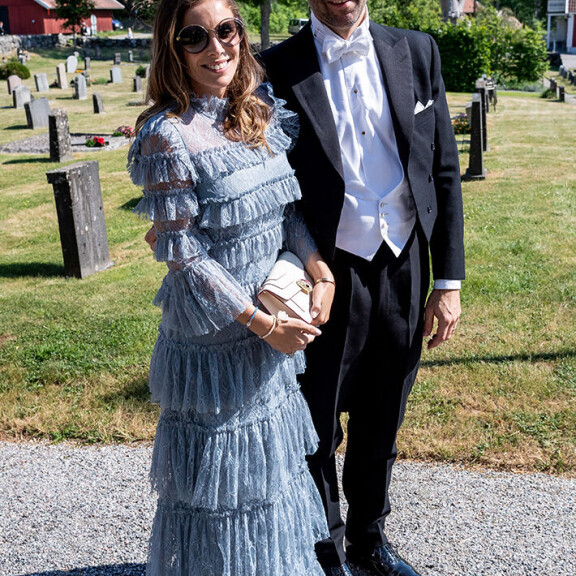 Kesällä 2018 Jonas ja Stephanie osallistuivat Madeleinen parhaan ystävän Louise Gottliebin häihin. Juhlissa Jonas jutteli hyväntuulisena Madeleinen sisarusten kanssa, mutta ex-kihlattuunsa hän piti etäisyyttä. Jonas ja Stephanie Bergström