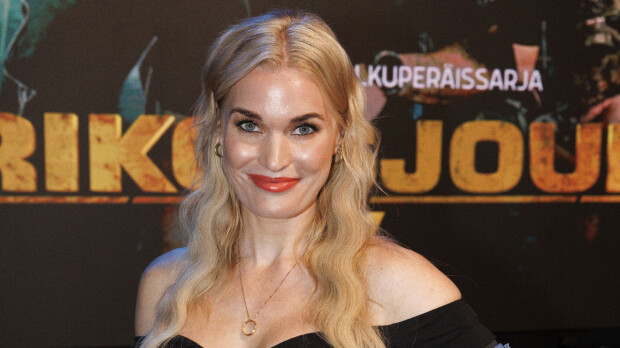 Iida Ketola julkaisi sensuellin pikkuhousukuvan