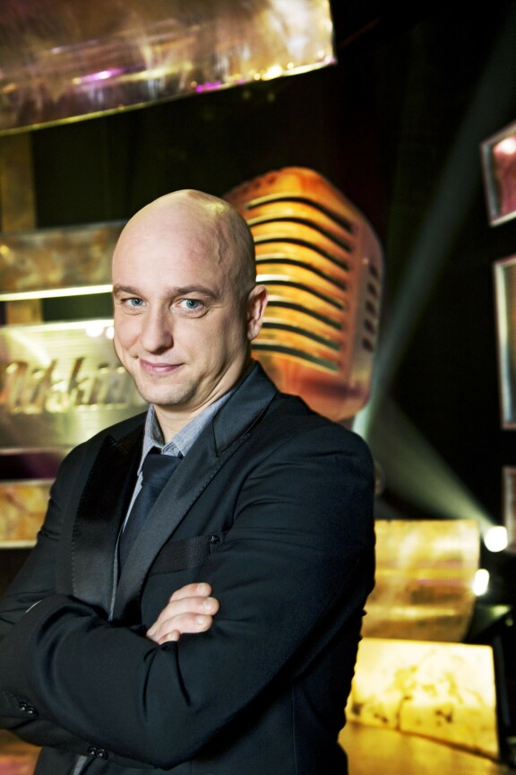 Sami Tartu Mikkiin -ohjelman juontajana. PR / Discovery Networks Finland.