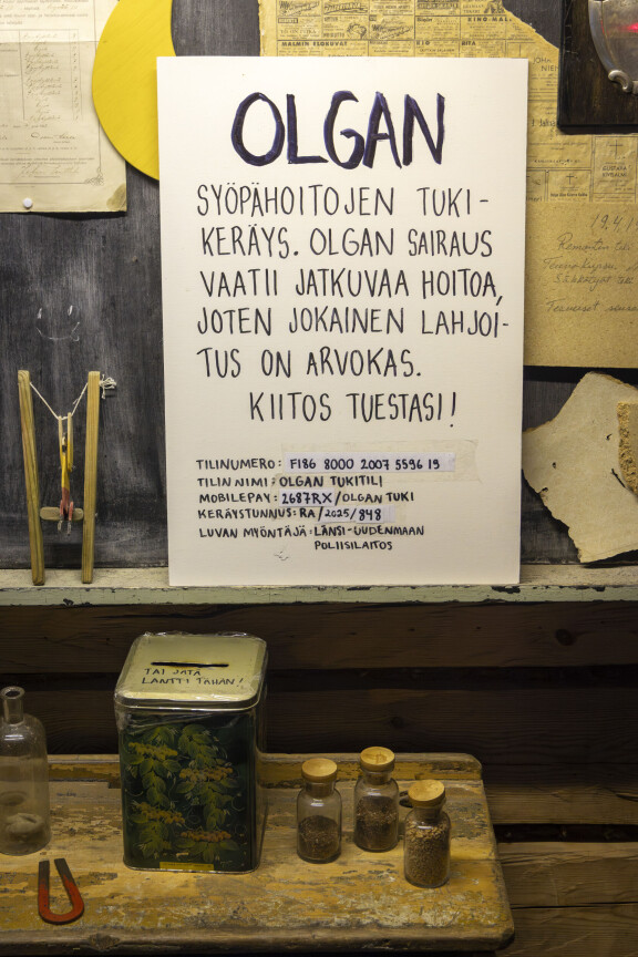 Ravintola Rehtorin ovensuussa on Olgan syöpähoitojen tukikeräys.