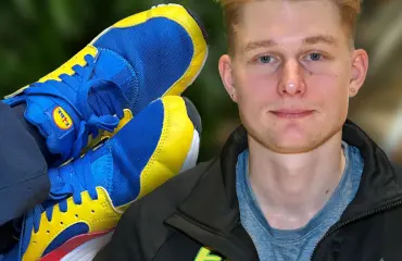 Remi Lindholm räväytti: Marssi Keskon päämajaan Lidlin lenkkareissa – ”Ei paras idea”