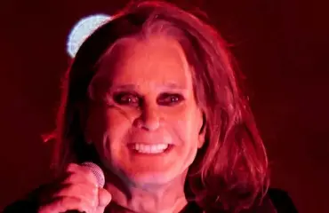 Sukset ristissä! Ozzy Osbourne tylyttää kirjassa suosikkilaulajaa: "Jos hänellä oli jotain sanottavaa..."