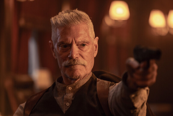 Stephen Lang elokuvassa Sisu 2.
