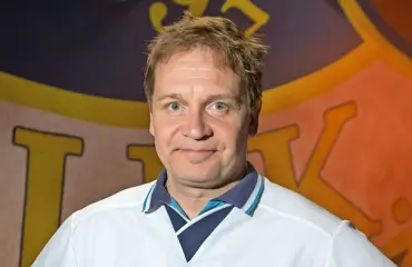 Me Naiset: Eppu Salminen itki, kun sai kuulla Roope Salmisen kihloista