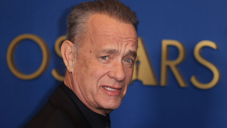Oho! Tom Hanks yllätti arkisissa puuhissa – tuoreet kuvat