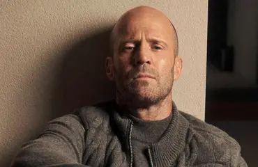Maailman menestynein toimintatähti Jason Statham: Hämärä tausta