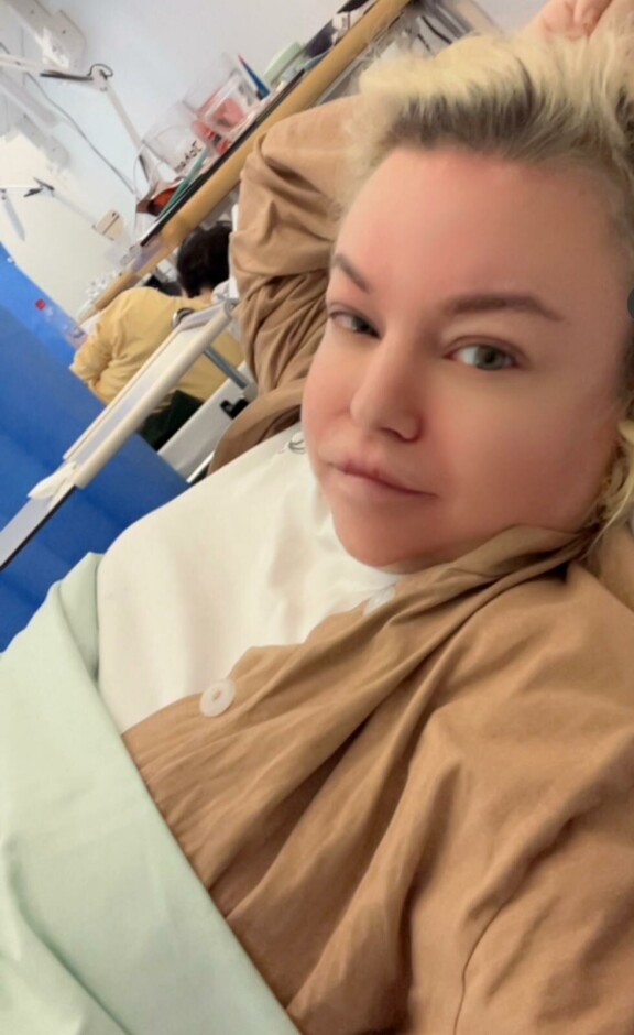 Johanna on tällä hetkellä kertomansa mukaan Laakson sairaalassa.