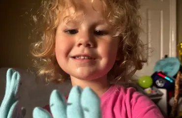 Kolmevuotias tyttö menetti sormensa ja varpaansa!