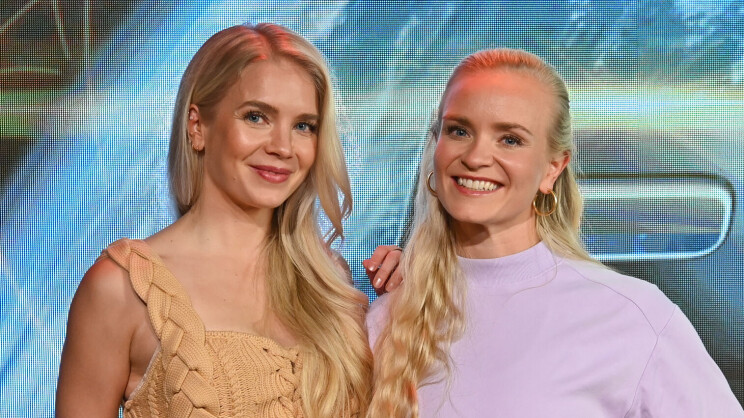 Lotta Hintsa julkaisi häistään intiimin kuvan - pääosassa Noora-sisko!