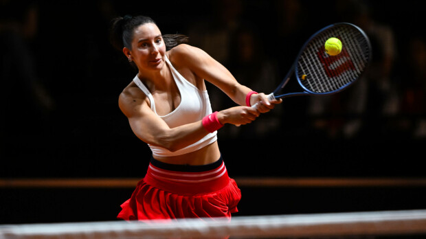 Tennistähden etumus puhuttaa – uskomattomat bikinikuvat