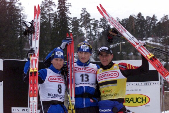 Samppa Lajunen (vas.) ja Hannu Manninen (kesk.) olivat todella kovia seppiä yhdistetyssä. Samoin kuin Saksan Ronny Ackermann.