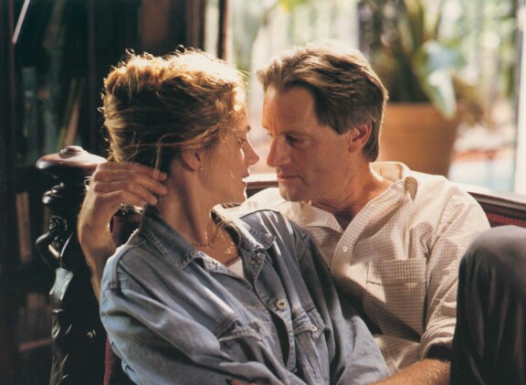 Sam Shepard yhdessä Julia Robertsin kanssa elokuvassa Pelikaanimuistio.