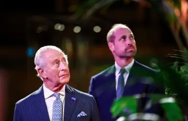 Väite: Kuningas Charles ja prinssi William eivät ole puheväleissä – olivatko nämä kommentit liikaa?