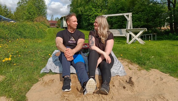 Kauden päätösjaksossa nähdään, miten Matin ja Jennan kesä sujui. Maajussille morsian: Matti ja Jenna treffeillä.