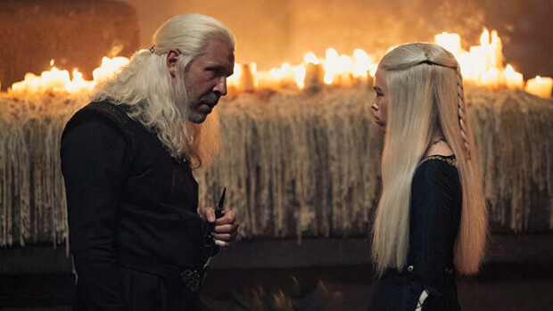 Sarja-arvio: House of the Dragonin avausjaksossa pohjustetaan jotain suurta – vaan tuleeko tarina koskaan yltämään Game of Thronesin tasolle? House of the Dragon
