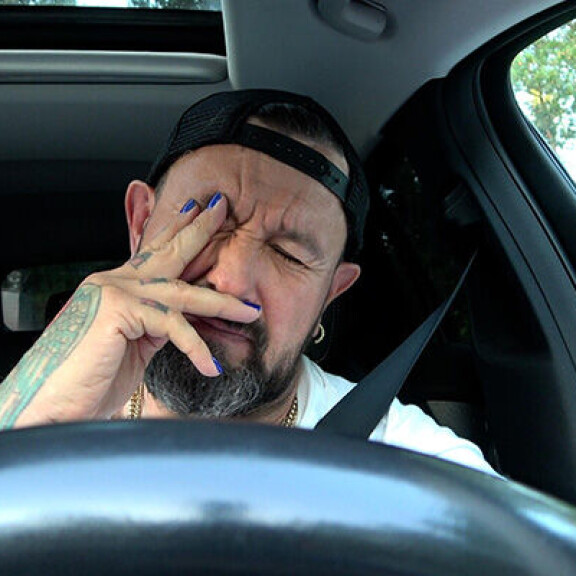 Sometähtien sinkkuelämää: Esko Eerikäinen tuskailee suhde-elämäänsä – kahdet treffit peruttiin: ”Voi helvetti” Esko Eerikäinen