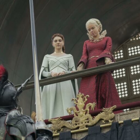 House of the Dragon tapahtuu parisataa vuotta ennen Game of Thronesin tapahtumia. House of the Dragon