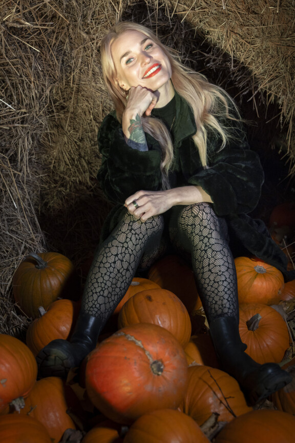 Puotilan kartanon tilukset ovat muuttuneet halloweenin kunniaksi todelliseksi kurpitsamaailmaksi. Teemoitettu alue on auki 2.11. saakka.
