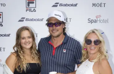 Veera Selänne grillaa vanhempiaan – Teemun vastaus yllättää