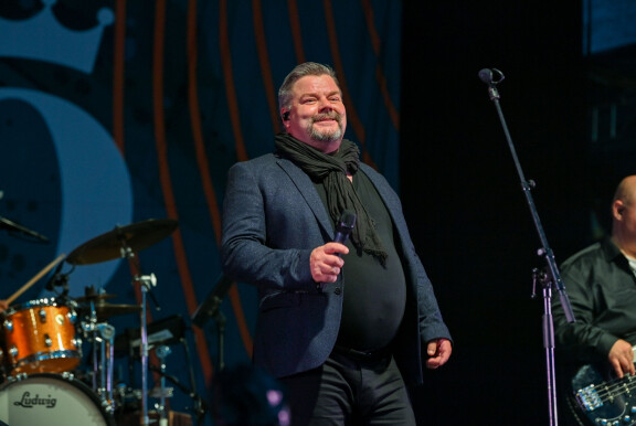 Siltsu esiintyi Seinäjoen Tangomarkkinoilla 2023.