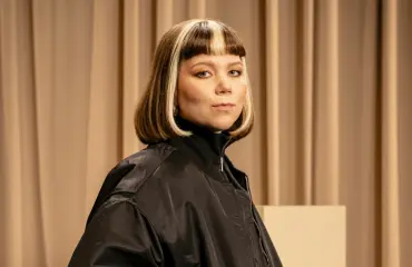 Salakuva! Vain elämää -tähti Vesta paheiden äärellä