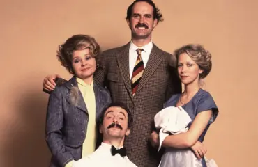 Rakastetun brittisarjan tähti on kuollut – puoliso huomasi hälyttävän oireen