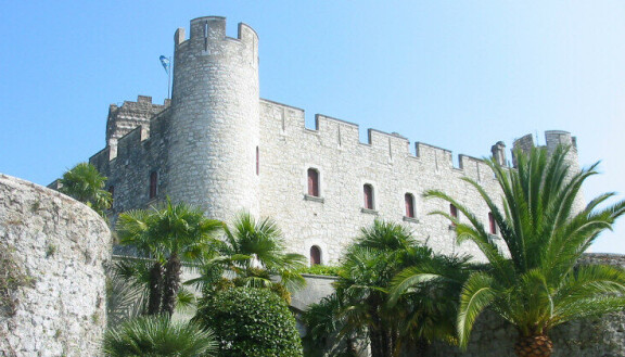 Miljonääri-Jussin linna oli hulppea.