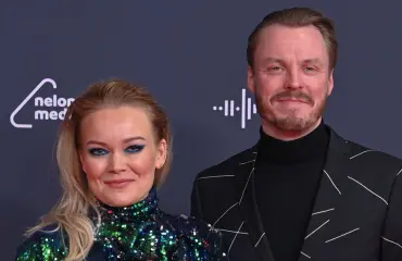 Anna Puu romanttisissa tunnelmissa Jukka-rakkaansa kanssa – katso video!