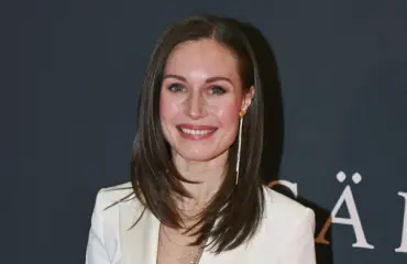 Gloria: Sanna Marin säväyttää muotikuvissa