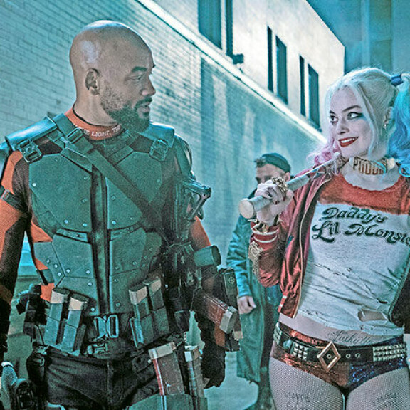Aiemmin Harley Quinnia näytteli Marcot Robbie. Kuvassa myös Will Smith elokuvassa Suicide squad. k