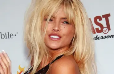 Mikä kaunotar! Tältä näyttää Anna Nicole Smithin tytär